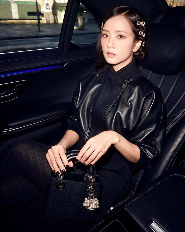 Blackpink Jisoo Cropped Black Leather Jacket