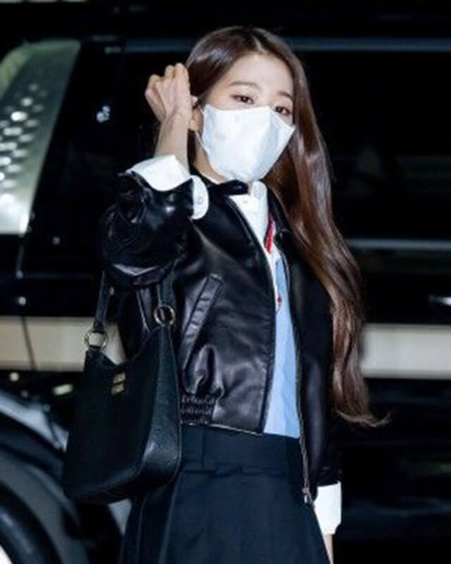 Jang Wonyoung Black Cropped Leather Jacket